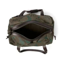 Filson Waxed Rugged Twill Duffle Medium (Dark Wax Shrub) 9 Filson Waxed Rugged Twill Duffle Medium (Dark Wax Shrub)