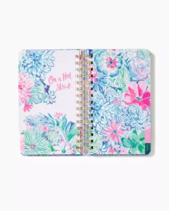 Lilly Pulitzer - Medium 17 Month Agenda (Blue Peri The Turtle Package) 7 Lilly Pulitzer - Medium 17 Month Agenda (Blue Peri The Turtle Package)