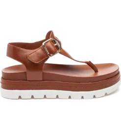 J Slides Becky (Camel)