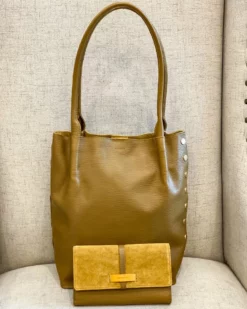 Hammitt Oliver Medium Tote Bag (Golden Valley Tan) Accessories
