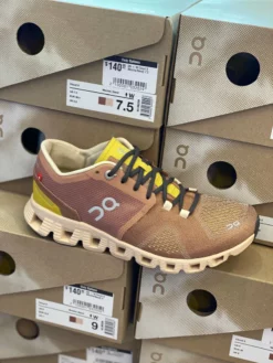 OnCloud Shoes Cloud X (Mocha/Sand) 7 OnCloud Shoes Cloud X (Mocha/Sand)