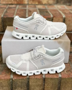 OnCloud Shoes Cloud (Pearl/White)